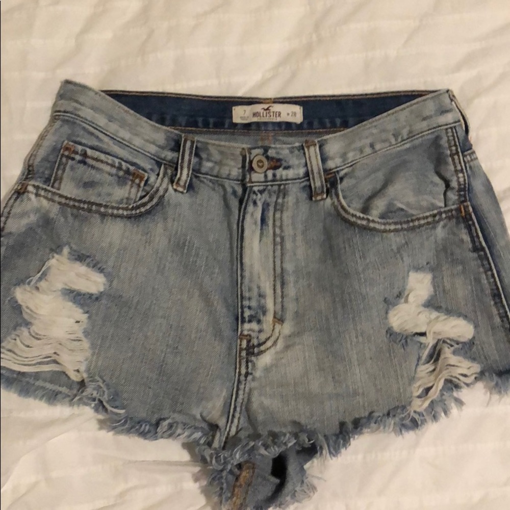 Hollister High-Rise Festival Shorts